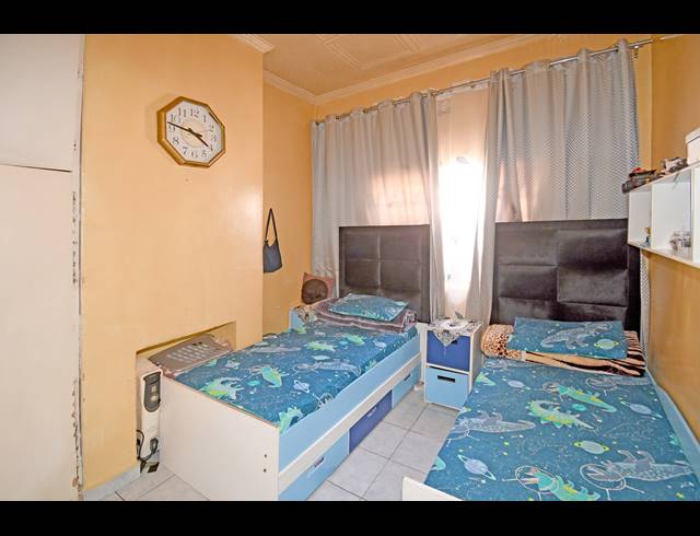 3 BEDROOM HOUSE FOR SALE IN MAYFAIR